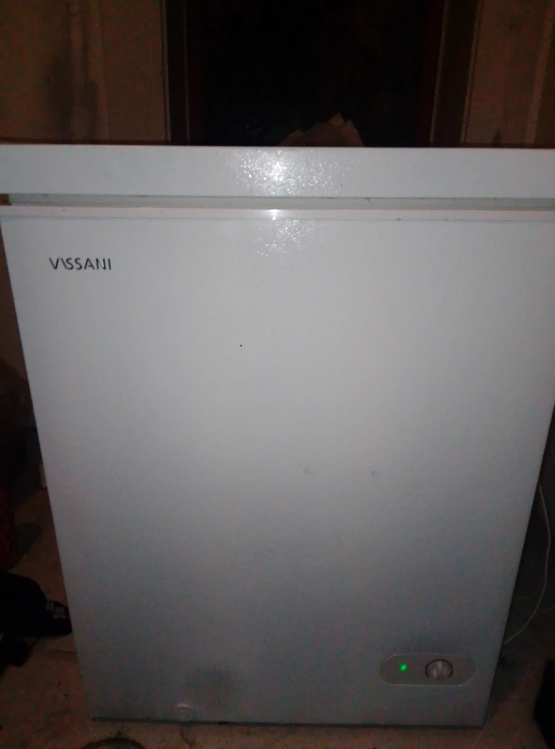 Vissani Chest Freezer - photo 2