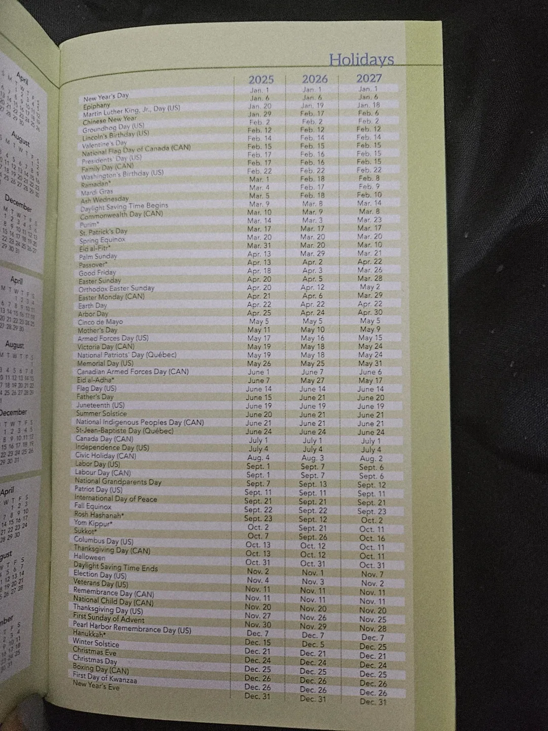 🥕🥕Free Floral Inspirations 2-Year Planner 2025-2026 image indicator(3)