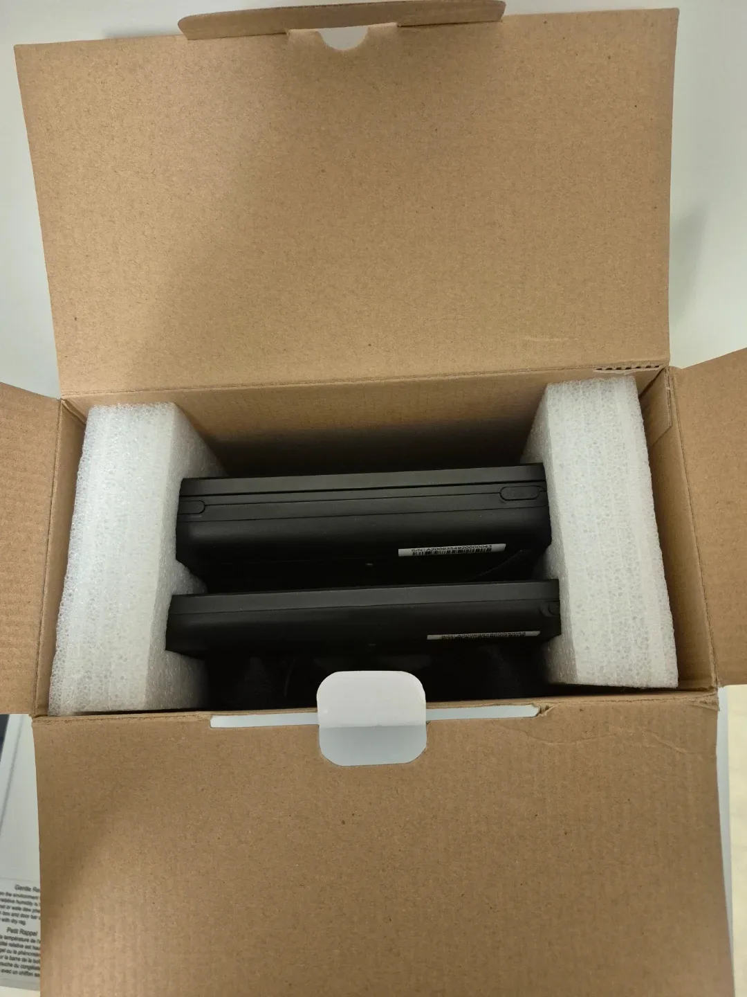 Sylvania 9" Dual Screen DVD Player - Like New! image indicator(8)