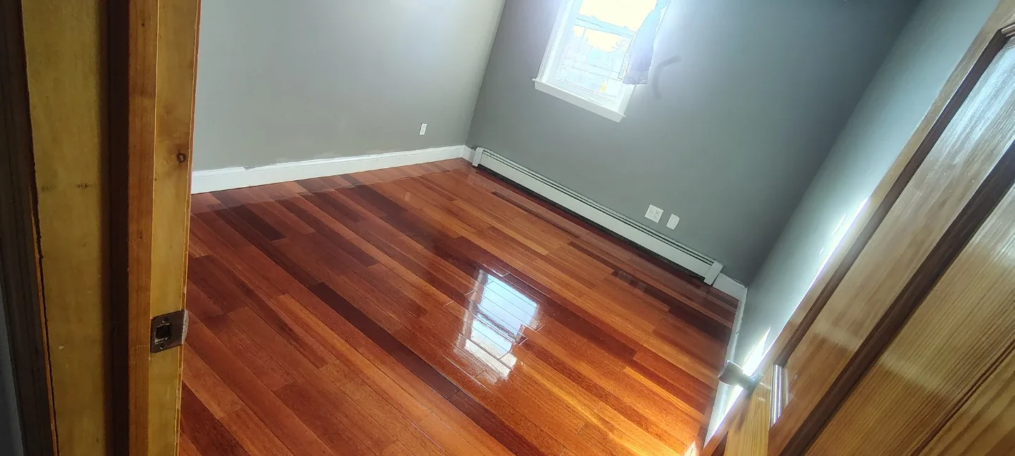 ROOM FOR RENT image indicator(2)