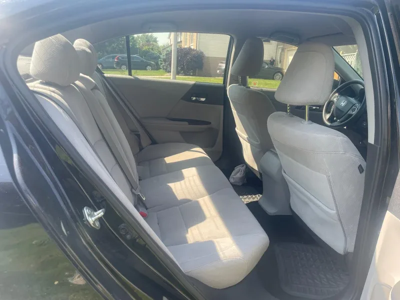 2015 Honda Accord image indicator(6)