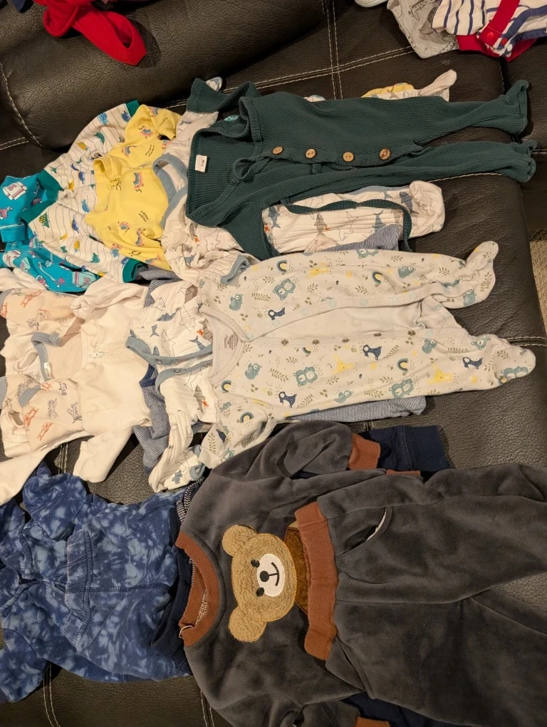 Mixed Baby Clothes Bundle - photo 3