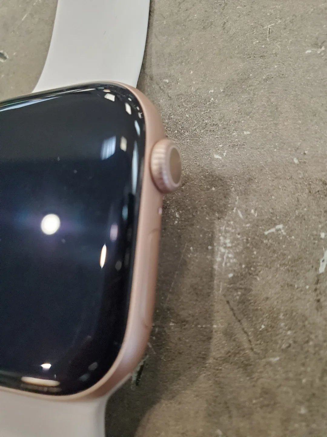 Apple Watch  series 10 - A2 with Charger image indicator(3)