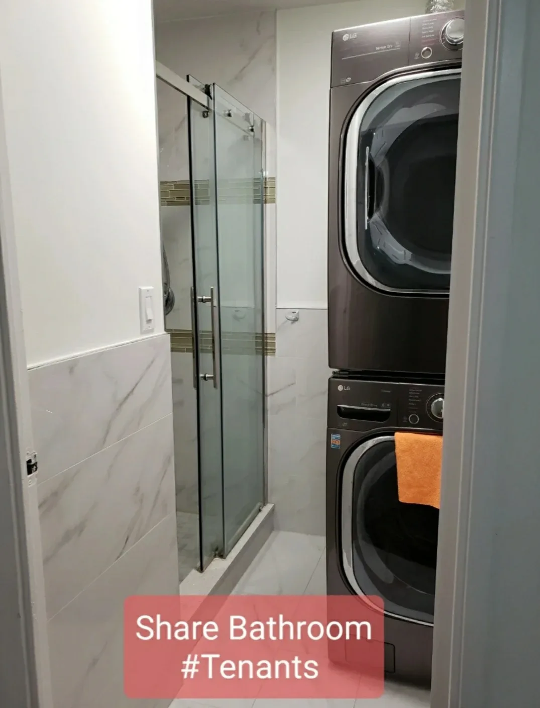 FEMALE : ROOM for Rent image indicator(3)