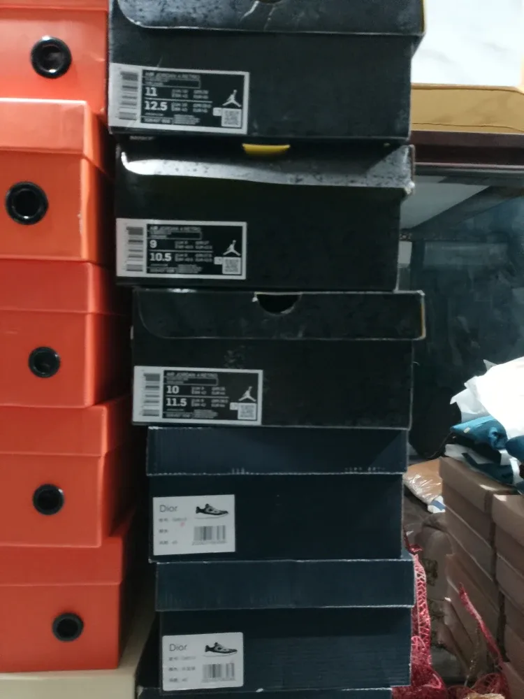 Nike Air Jordan 4 Retro Lightning Size 6Y image indicator(3)