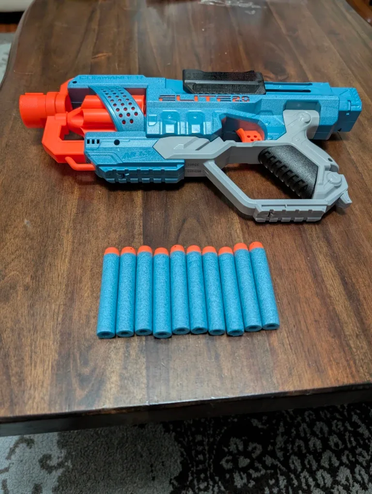 Nerf Elite 2.0 Commander RD-6 Blaster with Darts