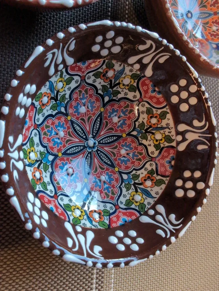 Set of 3 Decorative Ceramic Bowls image indicator(2)