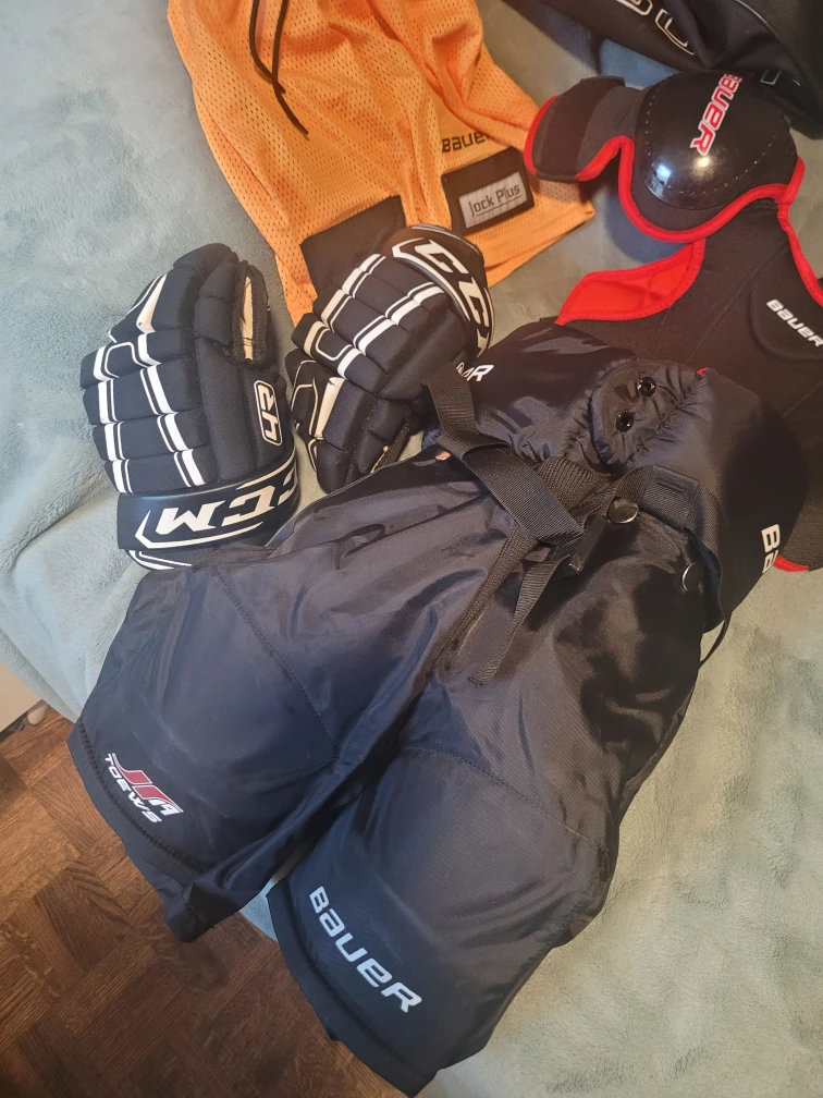 Hockey Gear Bundle: Bauer Jock Plus Shorts, CCM Gloves and bag - photo 2