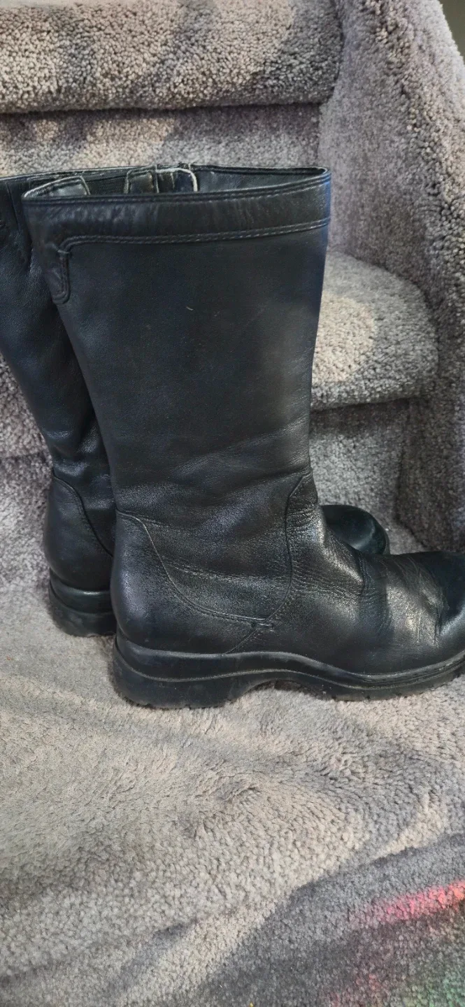 Hush Puppies Black Leather Boots