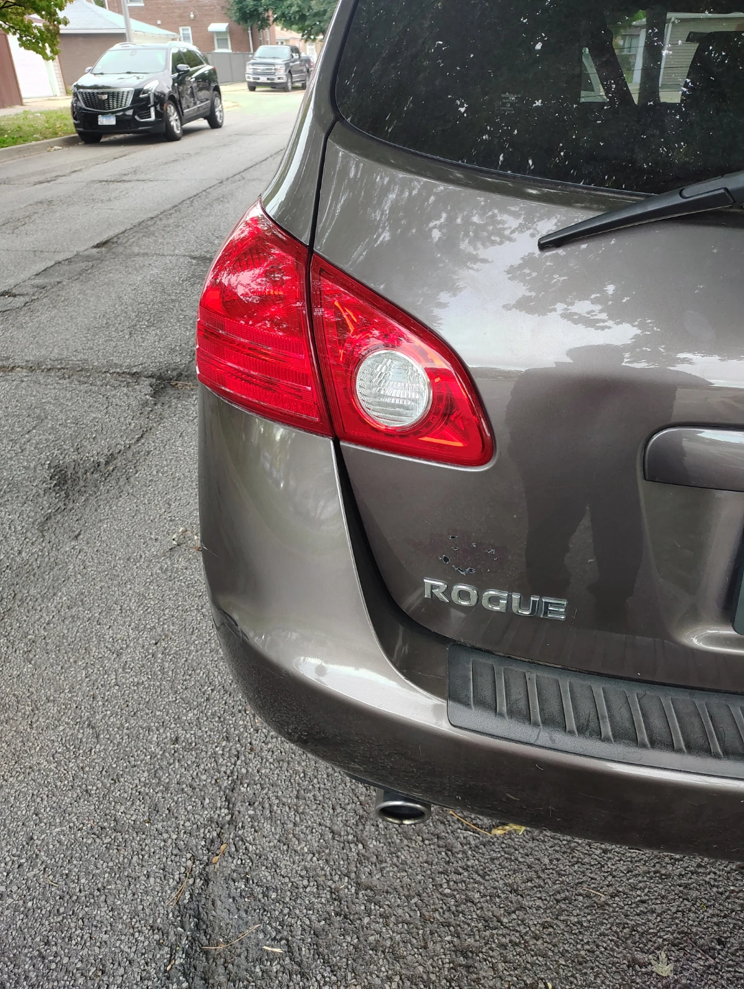 Nissan Rogue SUV - Brown - photo 3