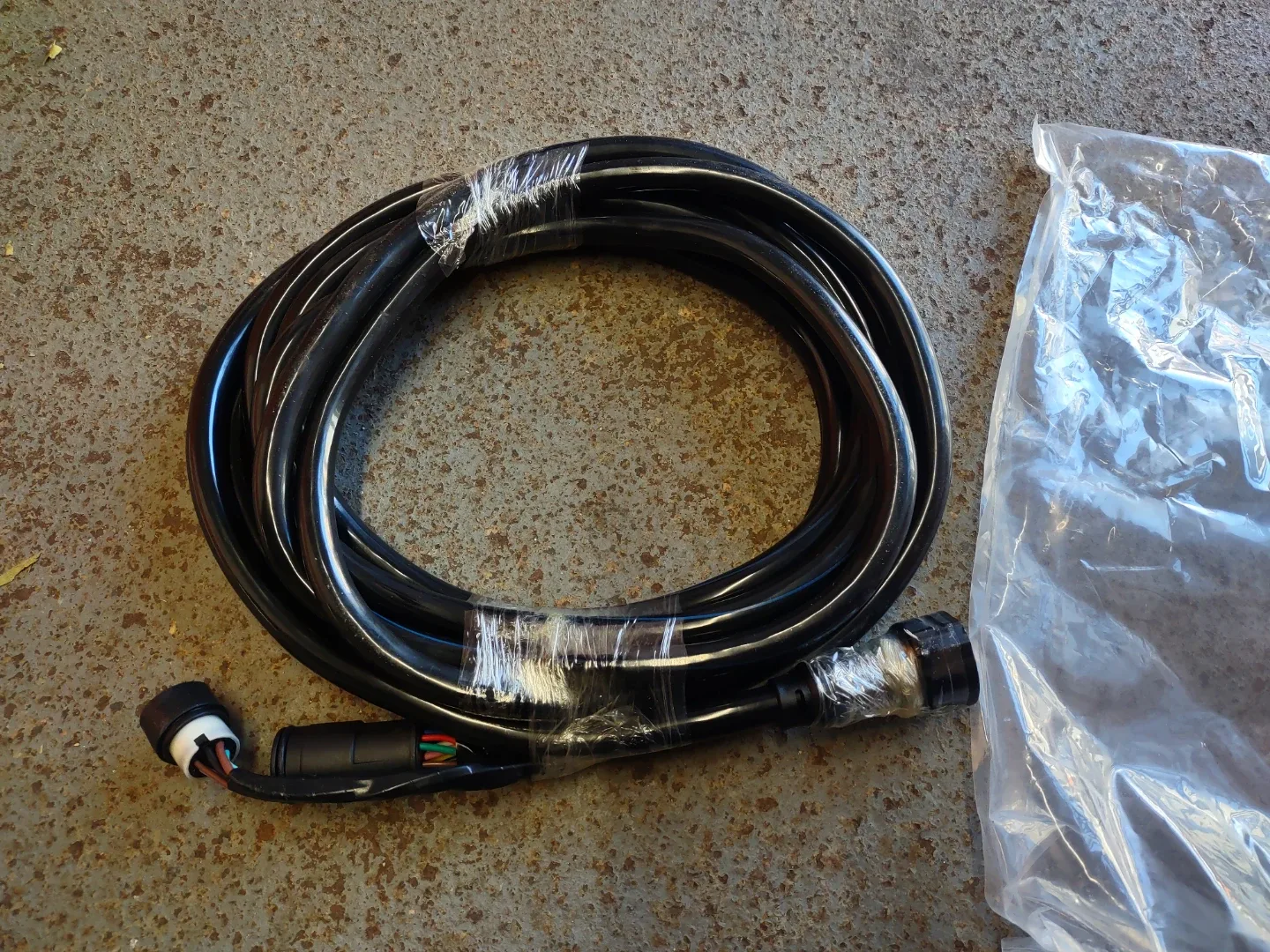 Black Electrical Cable image indicator(4)