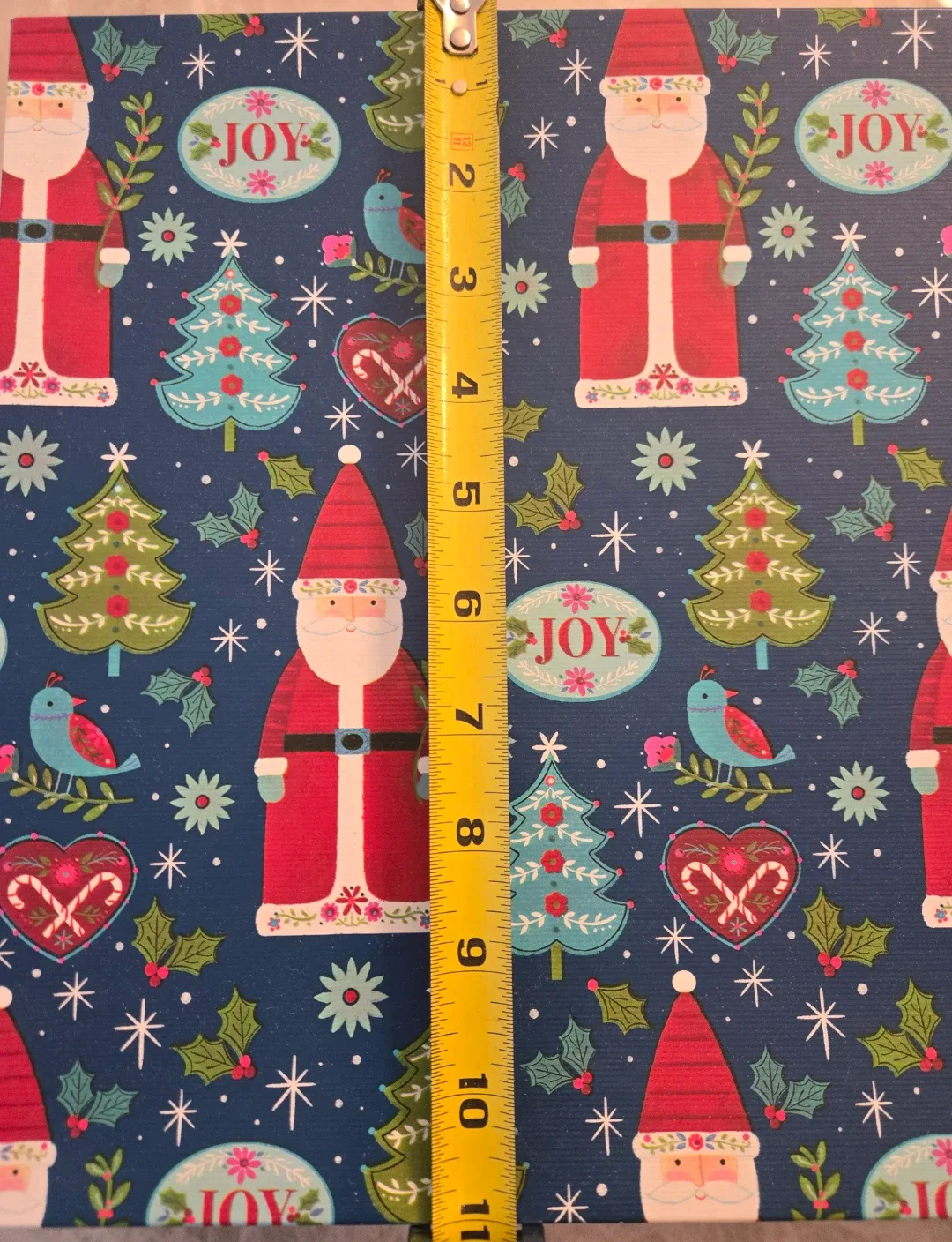 Christmas Gift Box - Santa & Holiday Pattern image indicator(2)