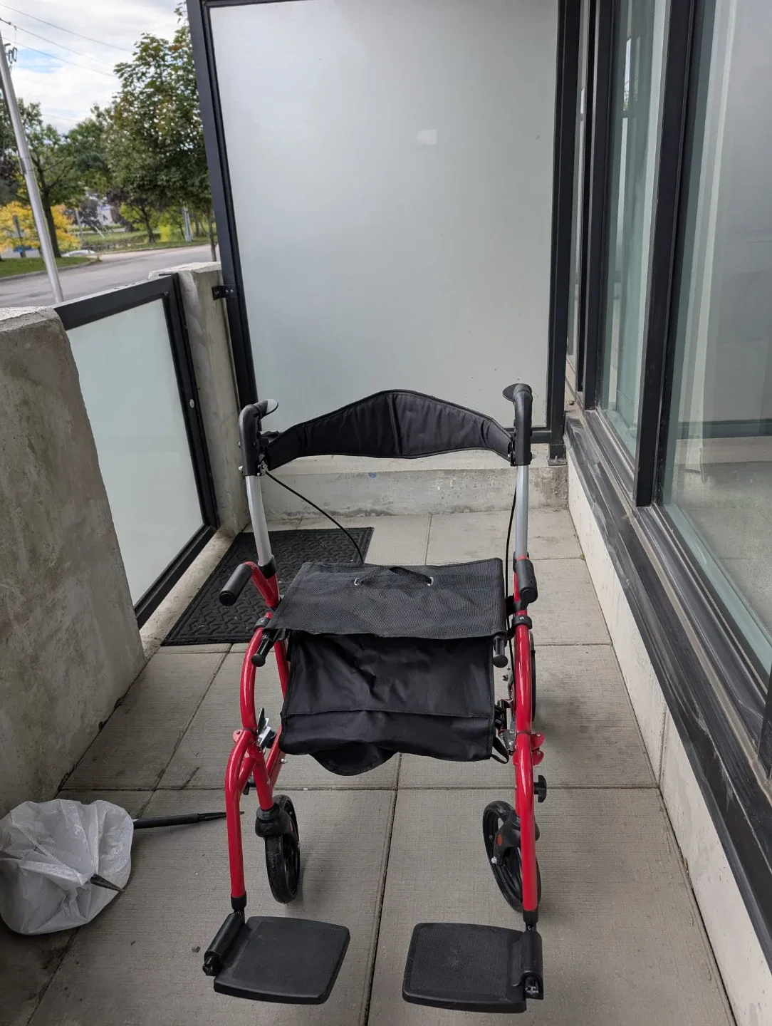 Vevor Red & Black Rolling Walker with wheel chair image indicator(2)