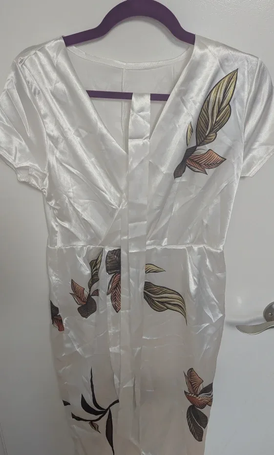 Brand New White Floral Print Dress - Women's Size Medium image indicator(3)