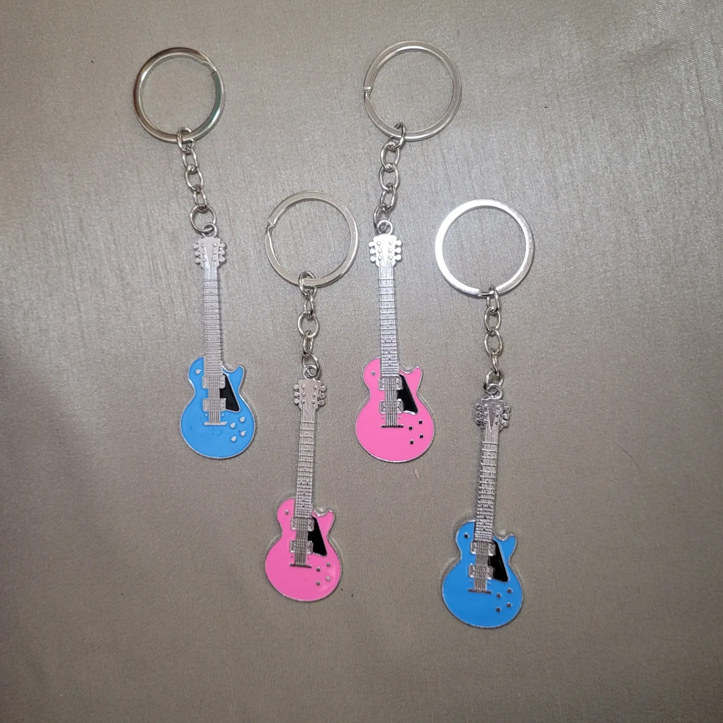 Guitar Keychains Brand New without Tags 3.00 or 2 for 5.00 image indicator(3)