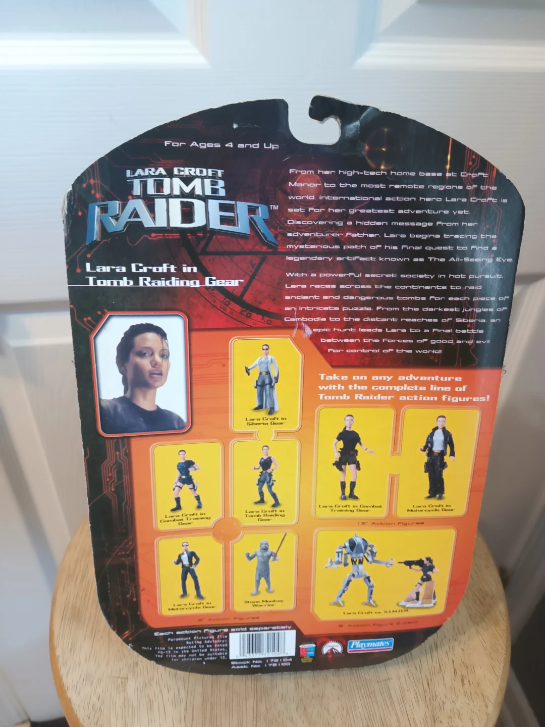 Lara Croft Tomb Raider Action Figure - photo 5
