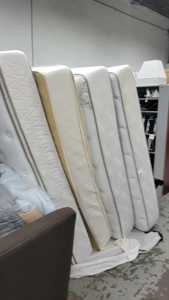 Used Hotel Plush Mattresses 10" to 11" Thick