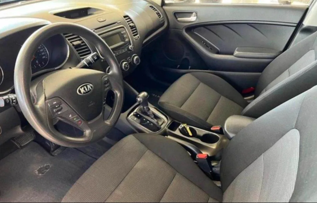 Kia Forte Sedan - Great Condition! image indicator(4)