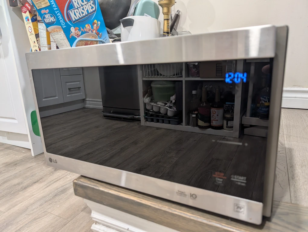 LG microwave