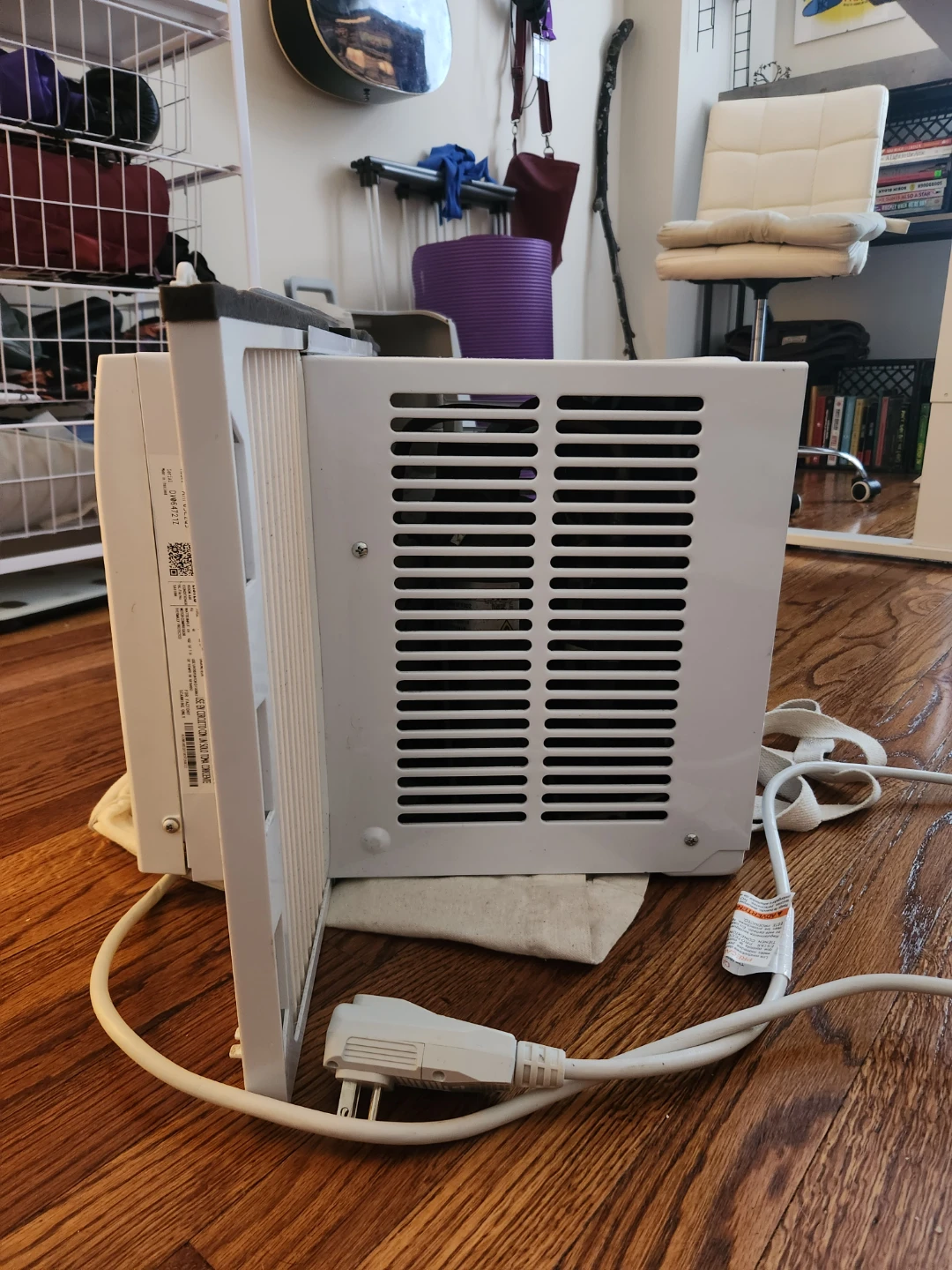 GE Window Air Conditioner - photo 2