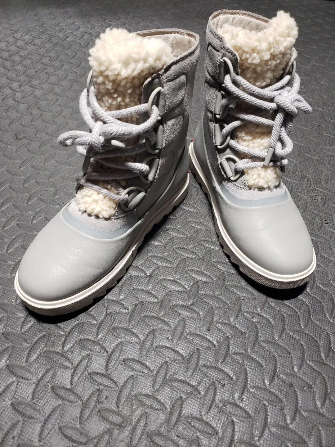 Sorel Explorer Joan of Arctic Cozy Boots - Grey (Size 6) thumbnail