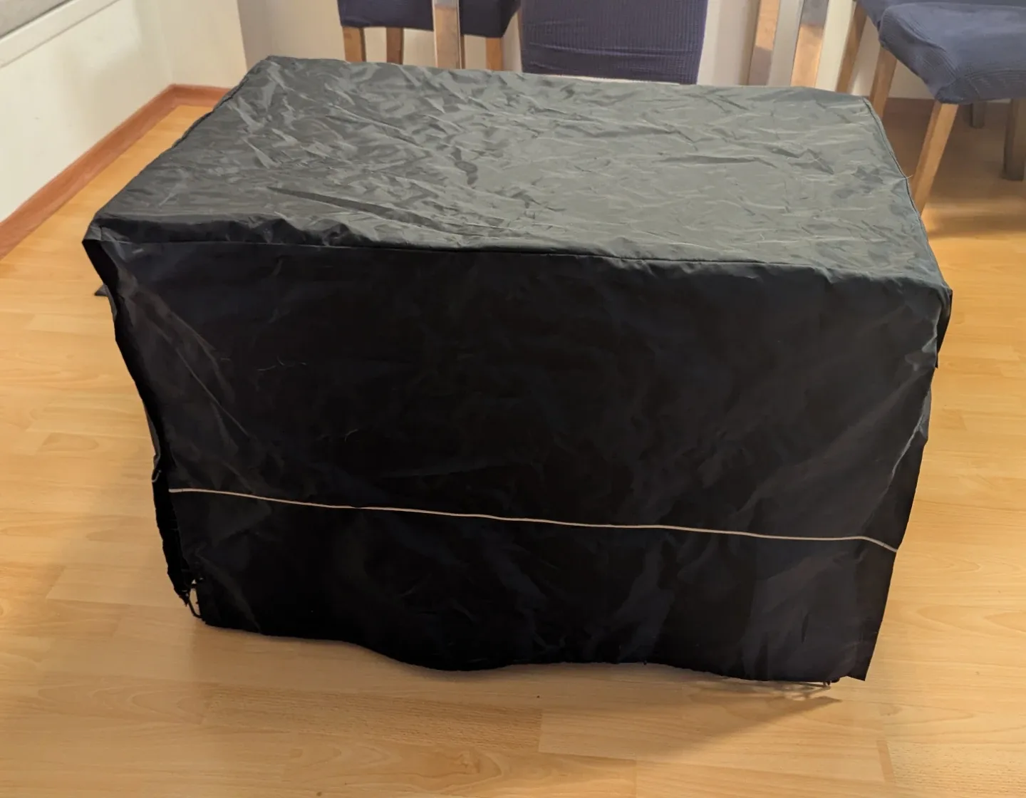 Dog Crate with Bed & Cover  & Food/Water Bowl Holders image indicator(6)