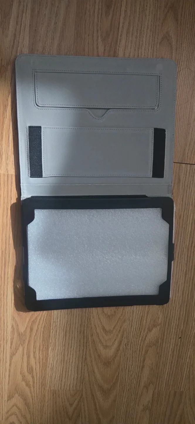 New Urban Factory Luxury iPad 1&2 Sleeve image indicator(4)
