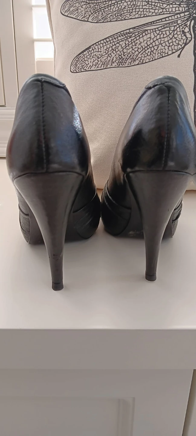 Steve Madden Luxe Black Heels - Size 6 - photo 2