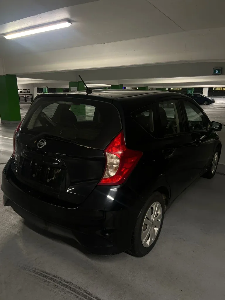 Black Nissan Versa Note image indicator(3)