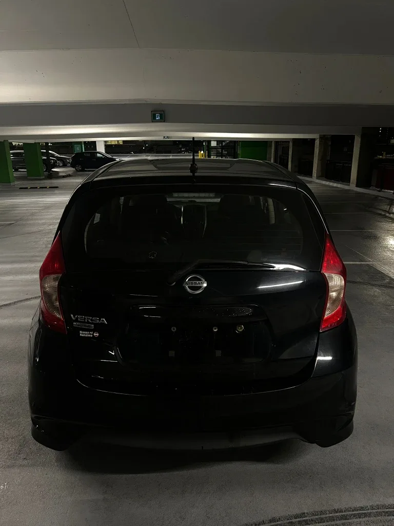 Black Nissan Versa Note image indicator(4)