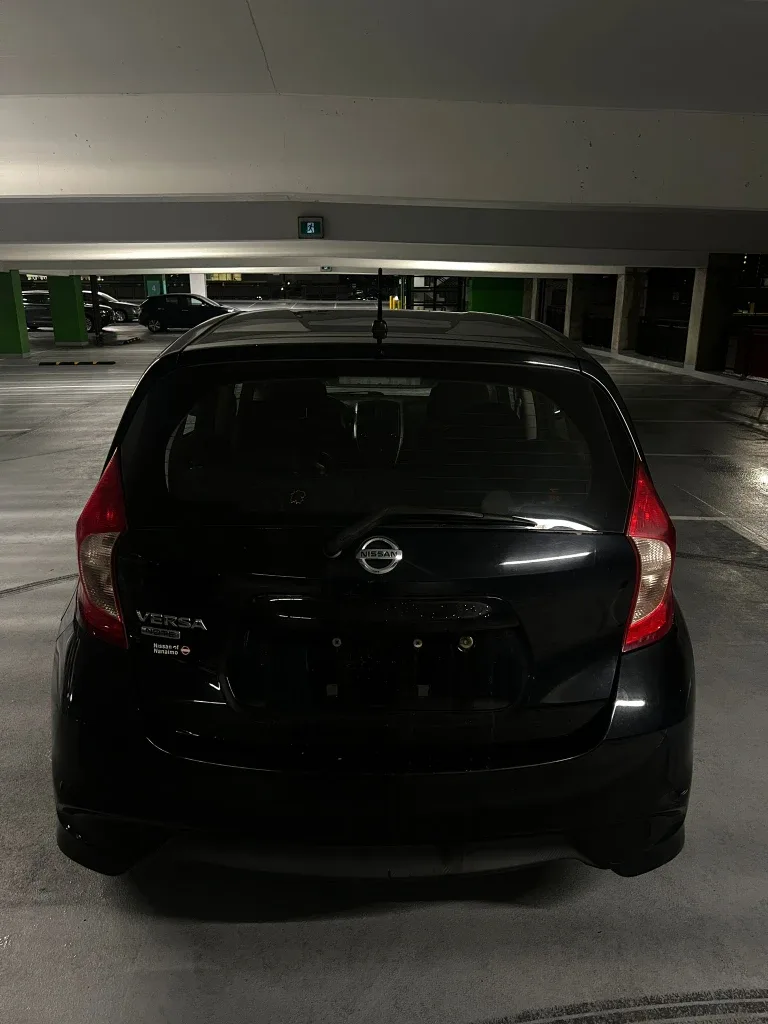 Black Nissan Versa Note image indicator(5)