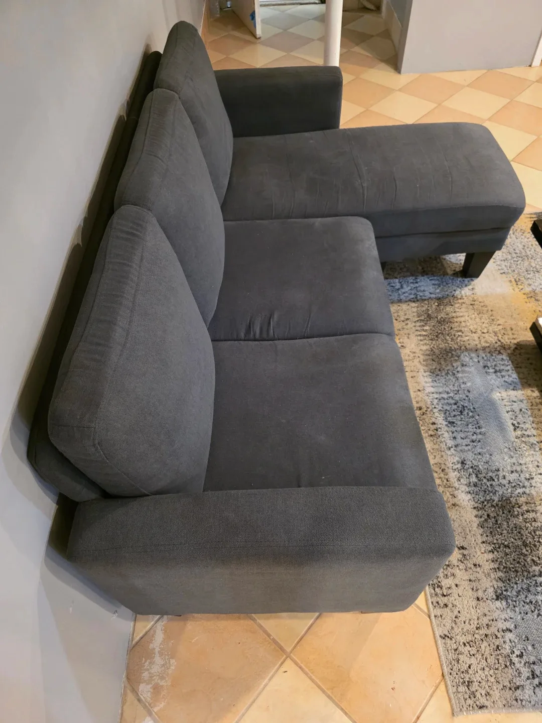 Gray Sectional Sofa image indicator(3)