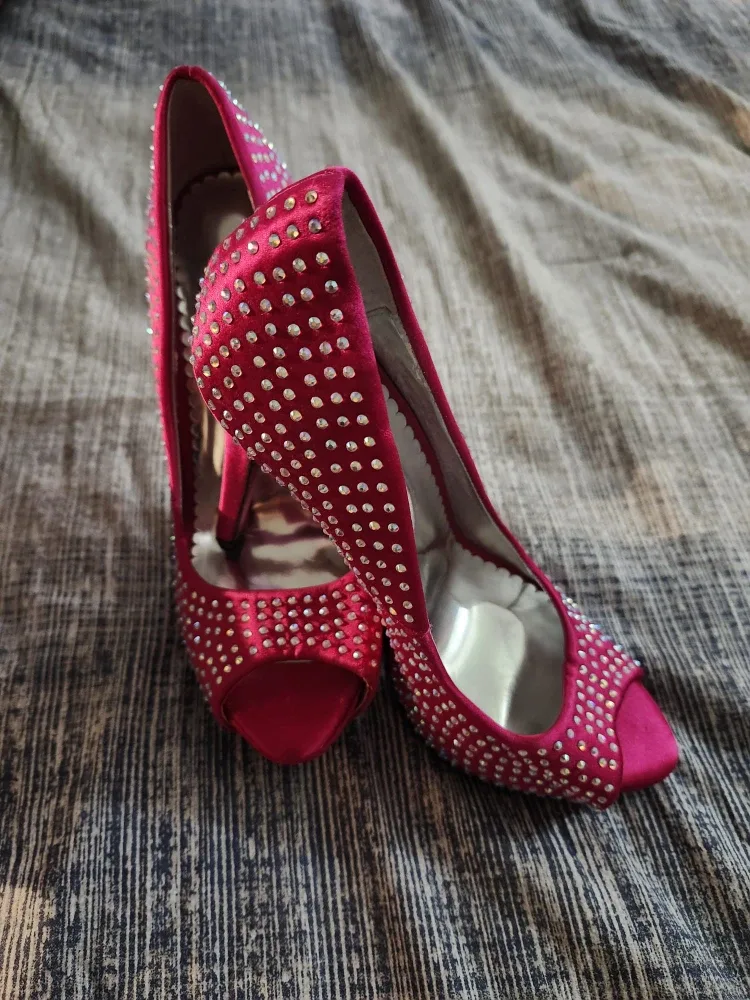 Barbie by Town Shoes Pink Heels - Size 8 image indicator(3)