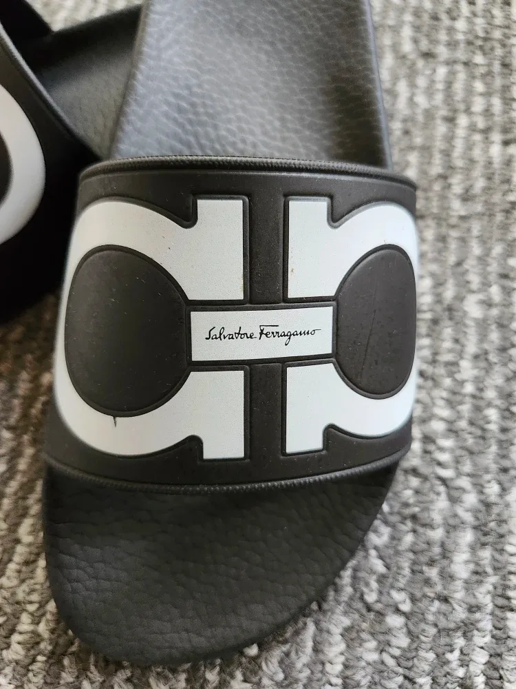 SALVATORE FERRAGAMO SLIDE SANDAL GROOBE GANCINI S 6 image indicator(3)