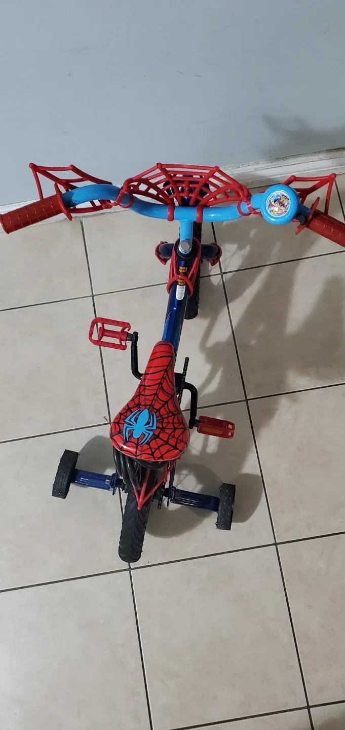 Spiderman Kids' Bike - Great Condition! image indicator(5)