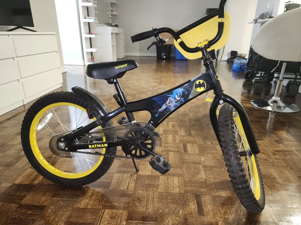 Batman Kids' Bike - Black & Yellow