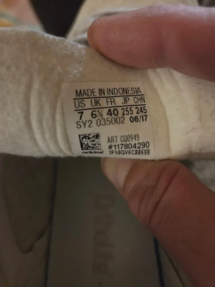 Adidas Gazelle Shoes - US 7 image indicator(5)