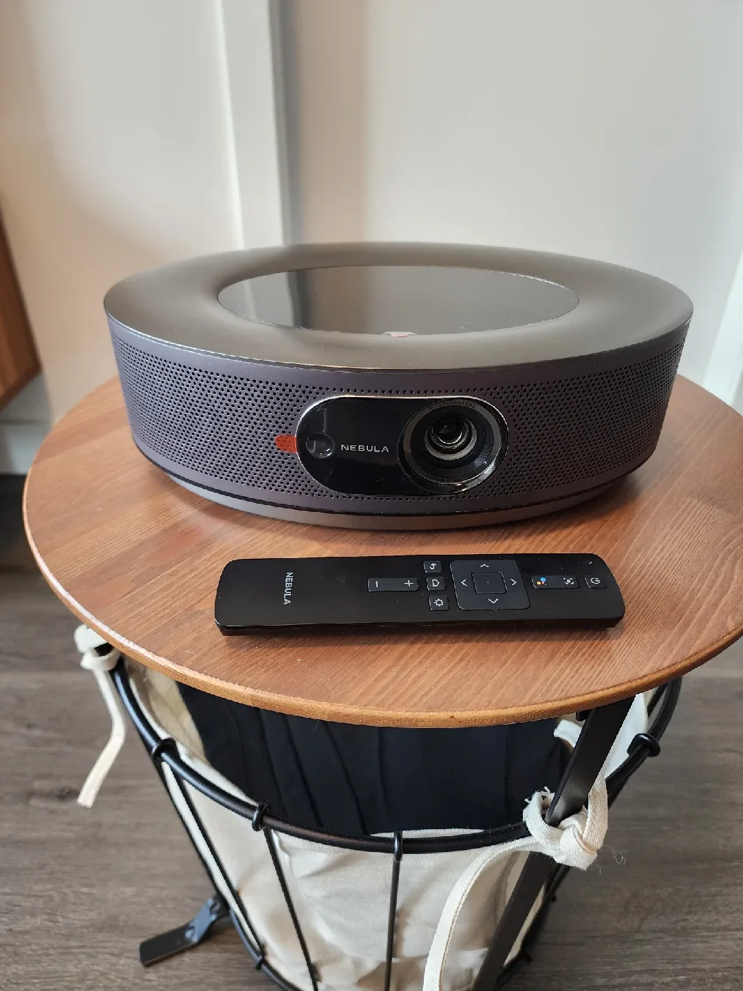 Anker Nebula Cosmos Full HD, Android TV Projector image indicator(3)