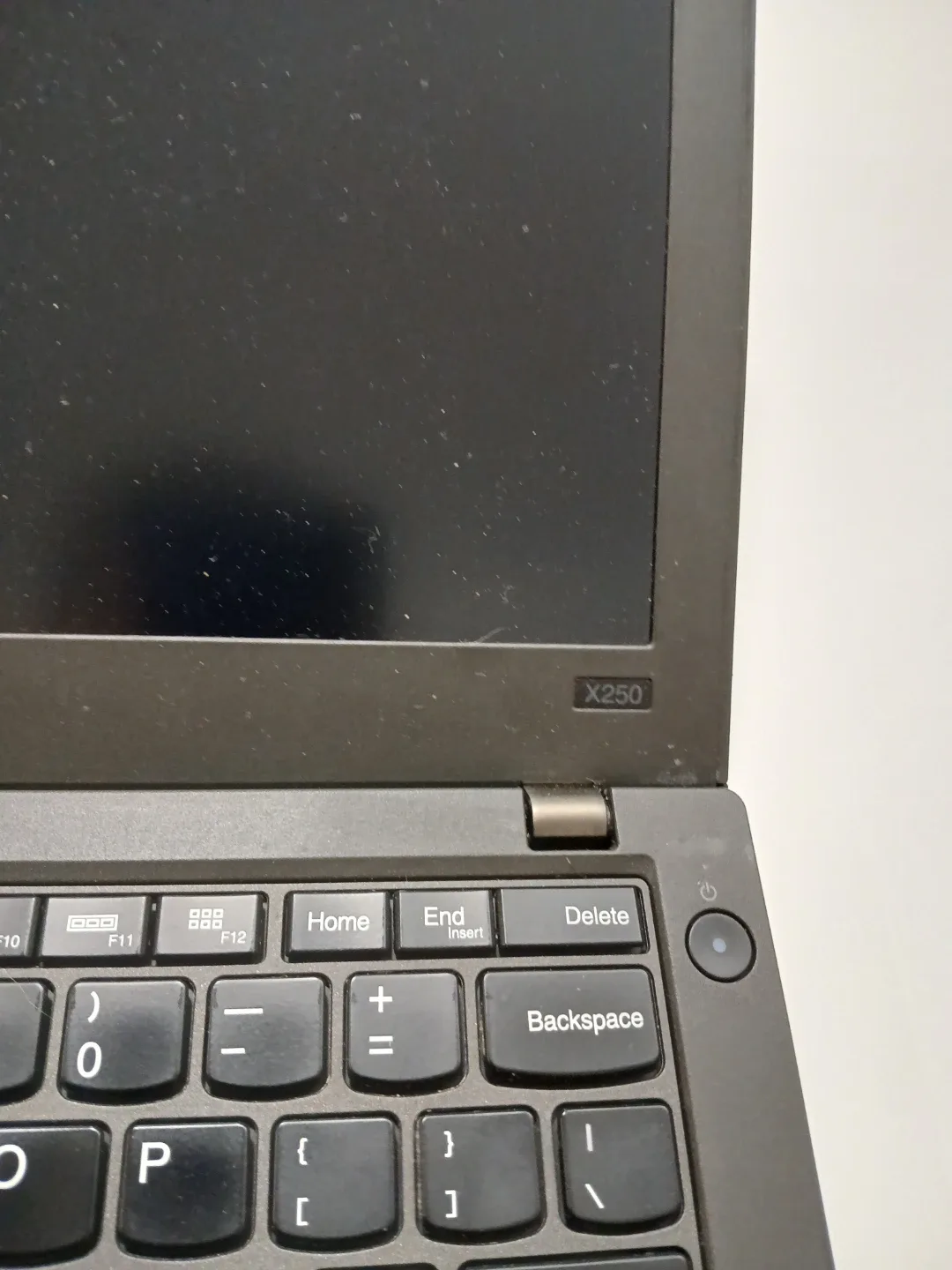 Lenovo ThinkPad X250 Laptop image indicator(2)