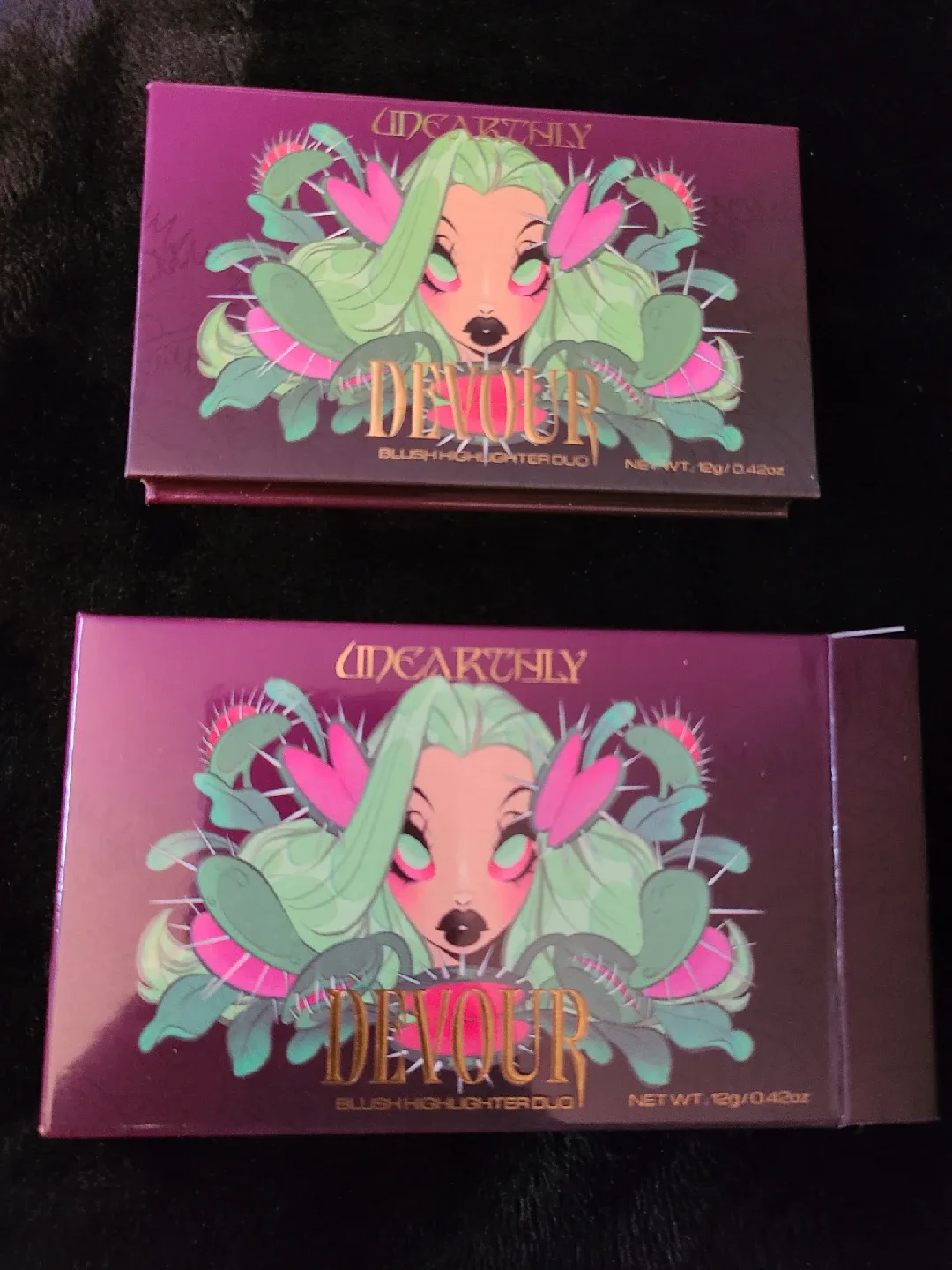 Unearthly Cosmetics Devour Blush Highlighter Duo image indicator(3)