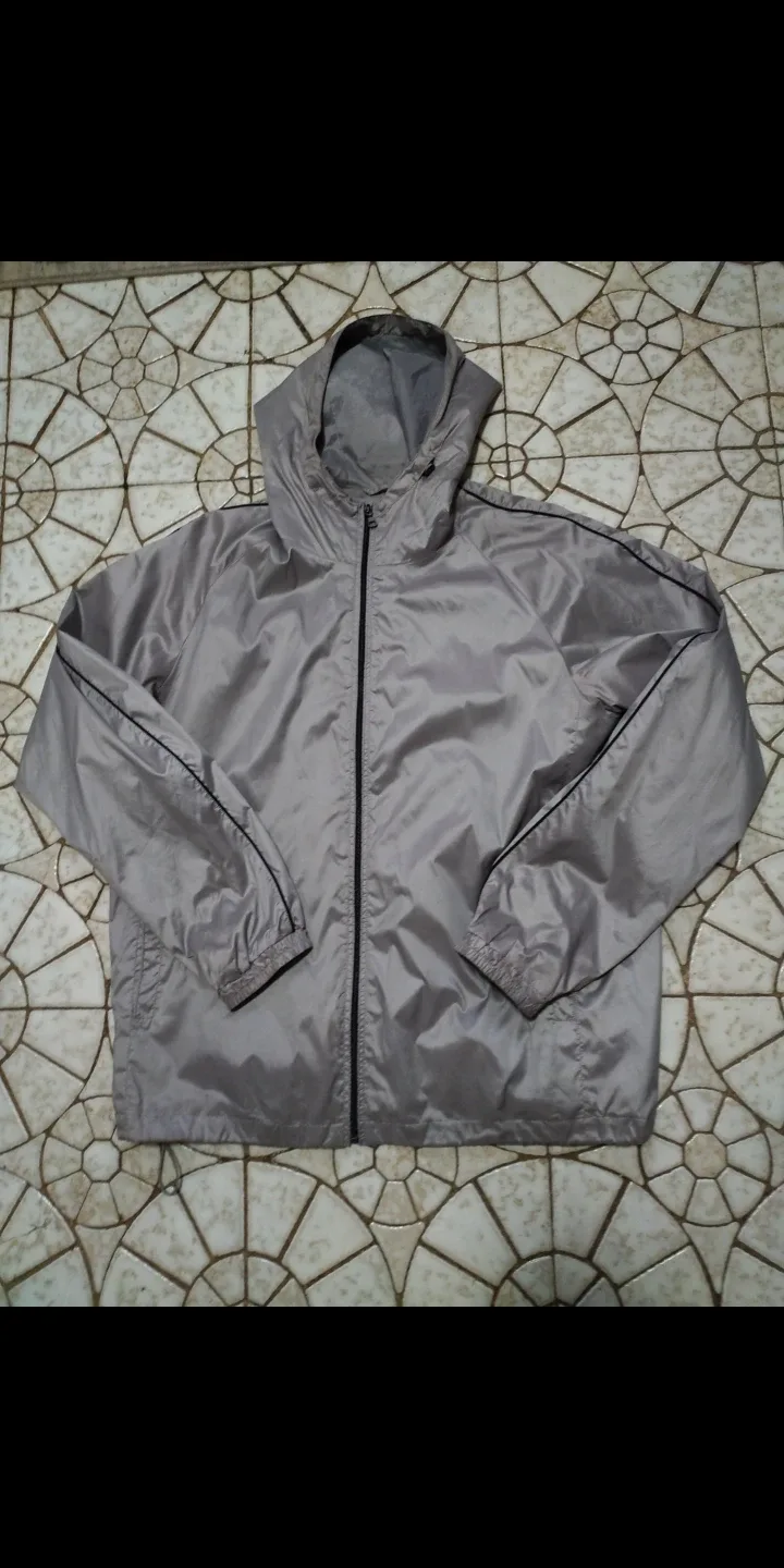 Uniqlo Gray Windbreaker Jacket - Size XL