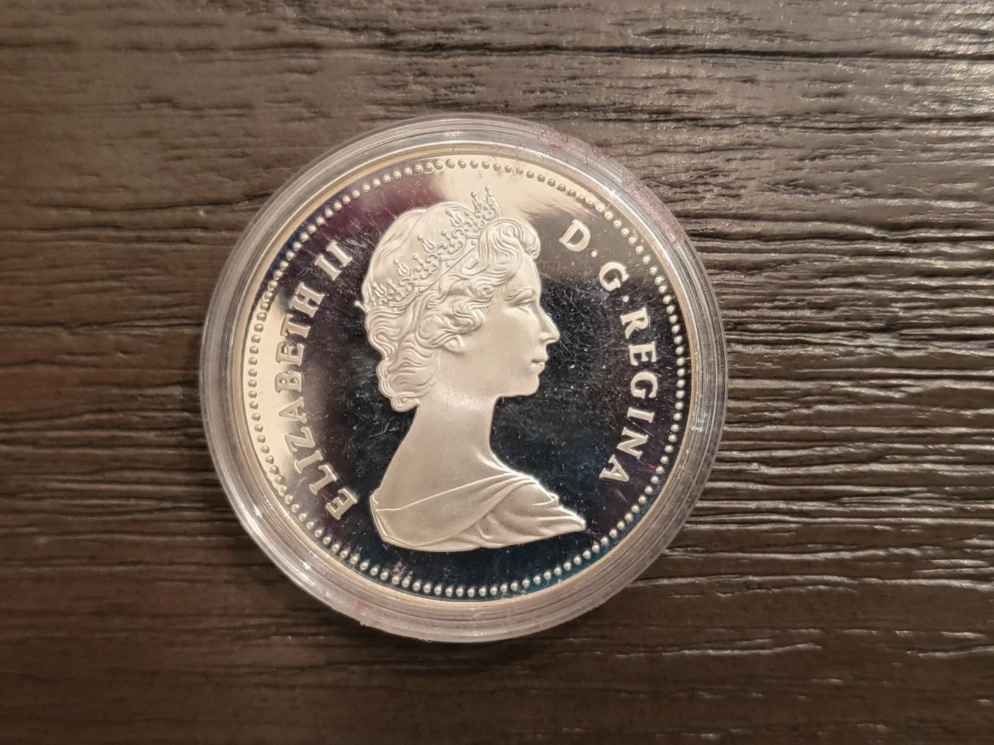 1982 Regina Canada Dollar Coin image indicator(2)