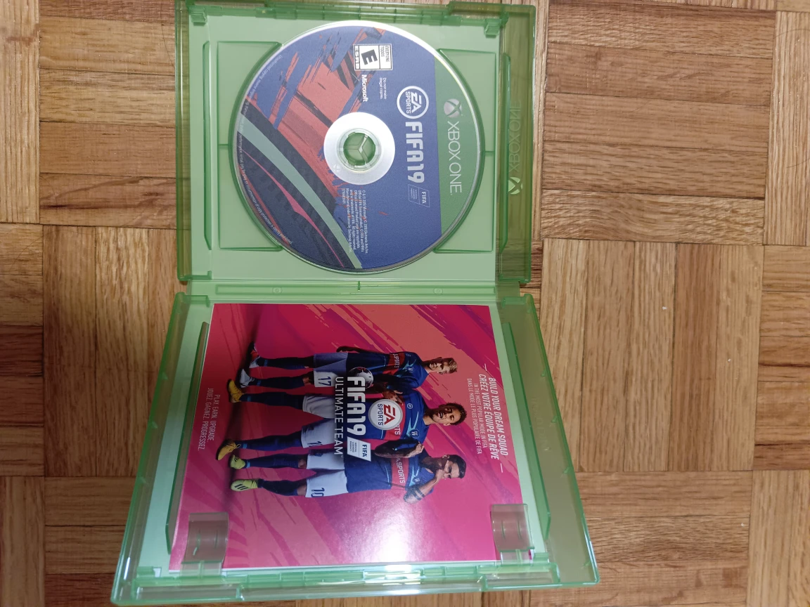 FIFA Xbox Games Bundle - photo 3