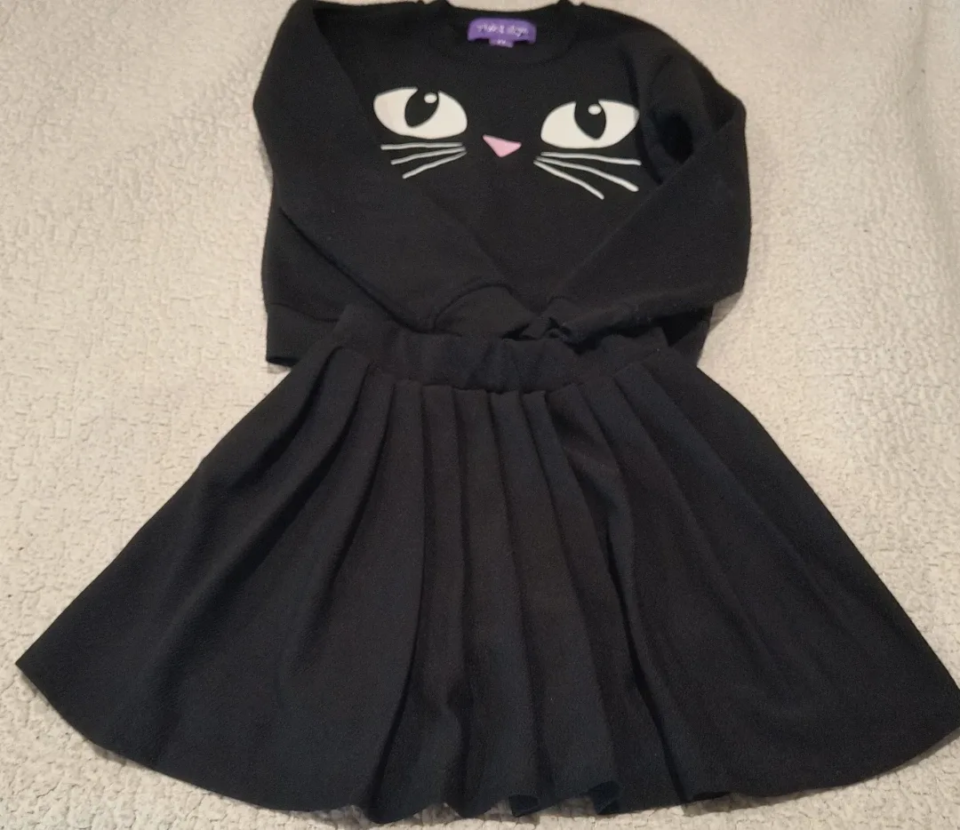 Violet Skye Black Cat Dress - Size M (8)