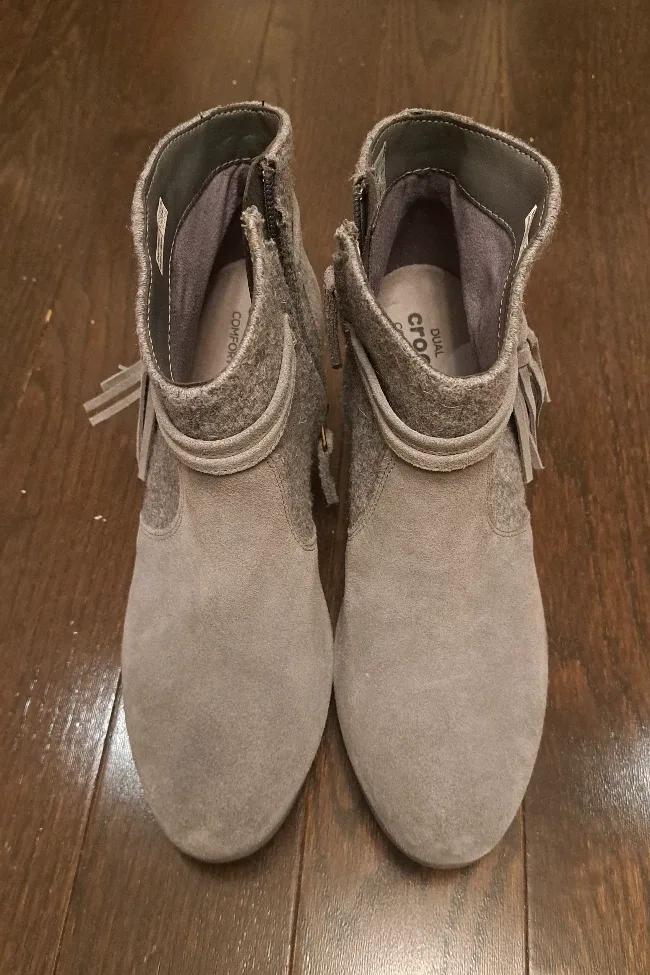 🐊Crocs🐊 Grey Wedge Ankle Boots