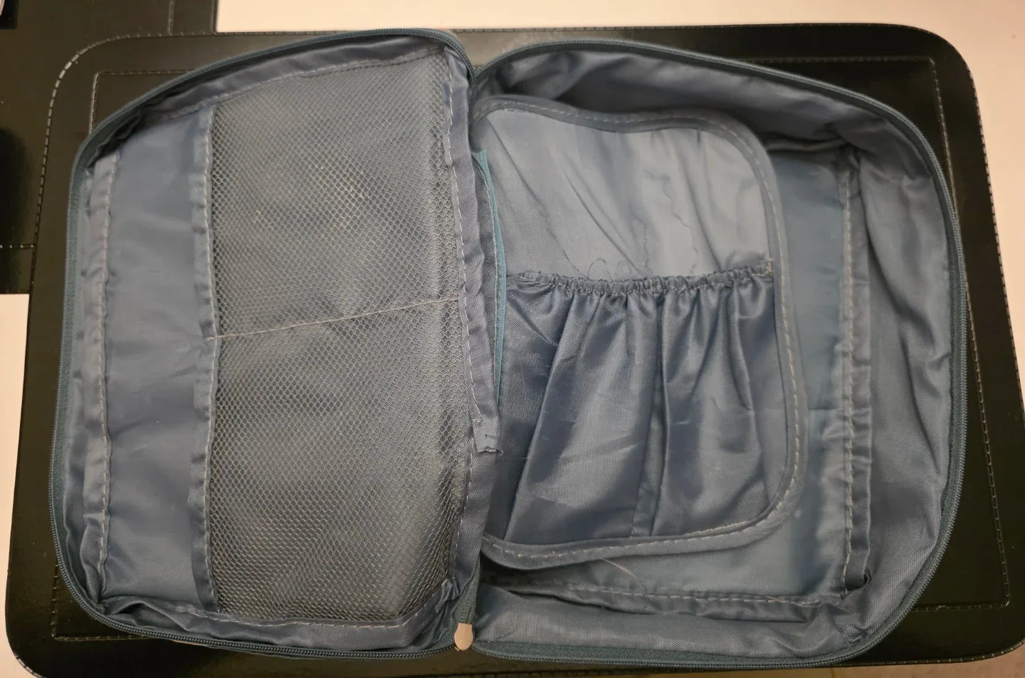 Travel bag/makeup bag image indicator(2)