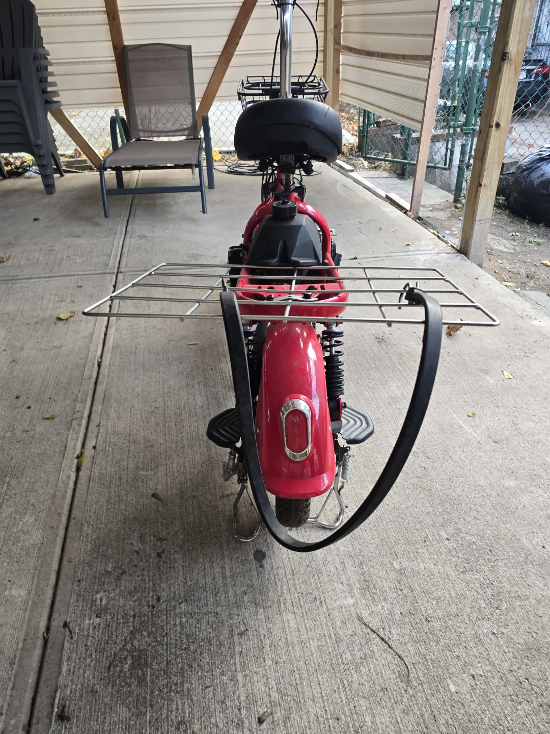Red gaz/electric Scooter with Basket - photo 2