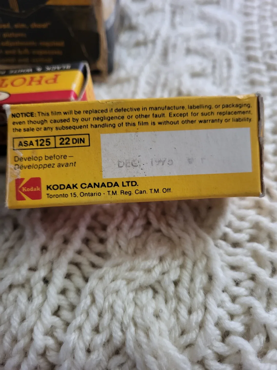 Kodak Verichrome Pan Film & Brownie Target Six-20 Camera image indicator(9)