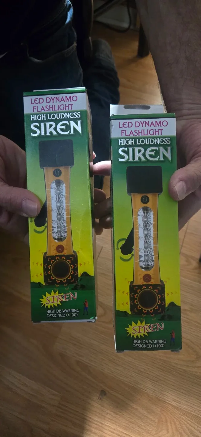 LED Dynamo Flashlight with Siren - New in Box image indicator(2)