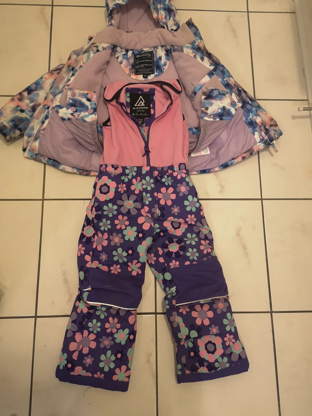 Ripzone & Mountain Warehouse Snowsuit - Size 5T - photo 4
